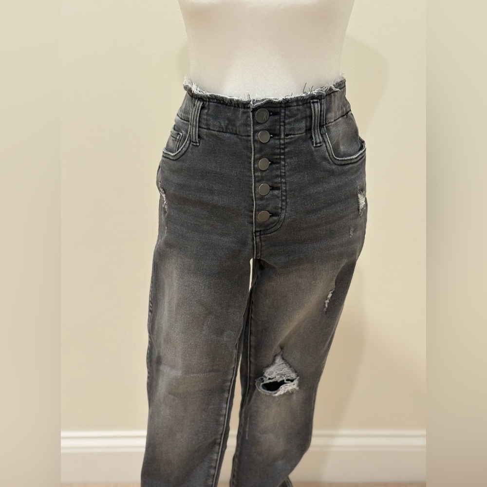 Kut from the Kloth High Rise Gray  Distressed Jeans from EVEREVE